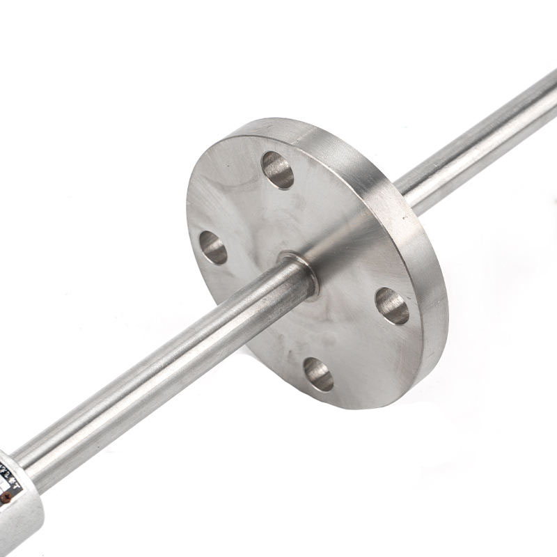 Fixed flange thermocouple